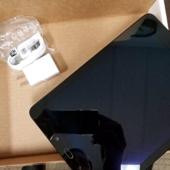 Samsung Galaxy TAB S3 Pen  32GB,9.7"; WiFi+SIM Unlocked. Good!!! - Picture 7 of 8